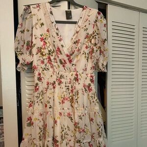 SIZE UNKNOWN: Pink Floral Ruffled Dress